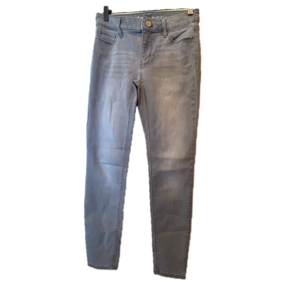 White House Black Market Skinny Jeans (* Smoke free and pet free home)